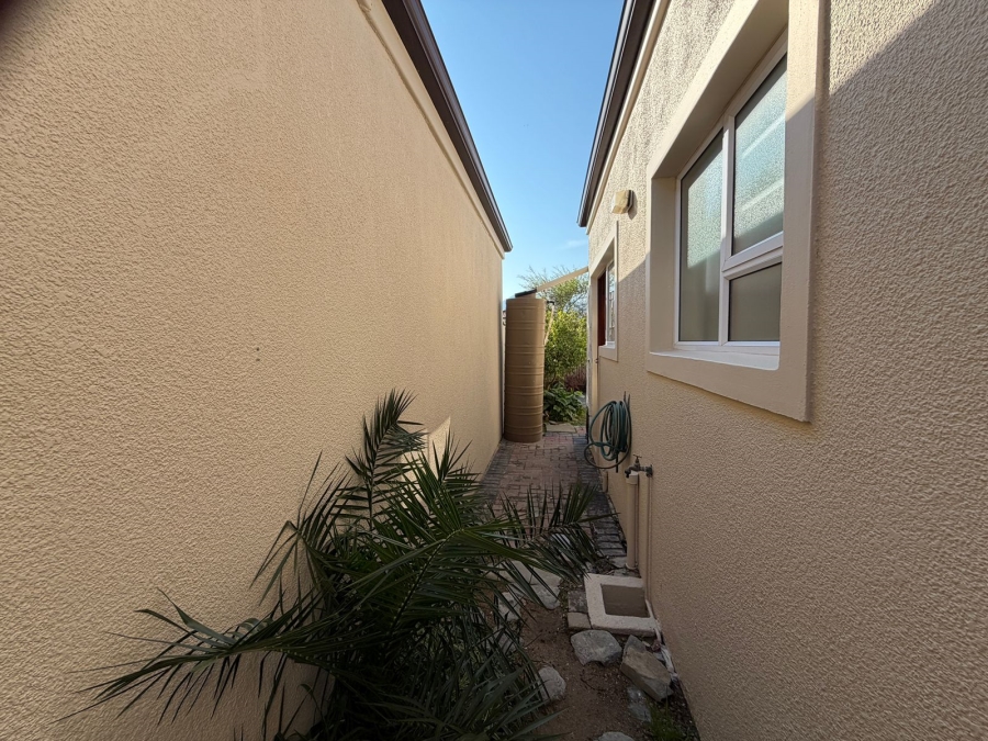 2 Bedroom Property for Sale in Anchorage Park Western Cape